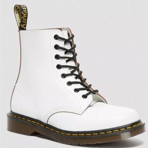 GUC Sold Out Women’s Dr. Marten’s 1460 Vintage Made in England Boots Size 8